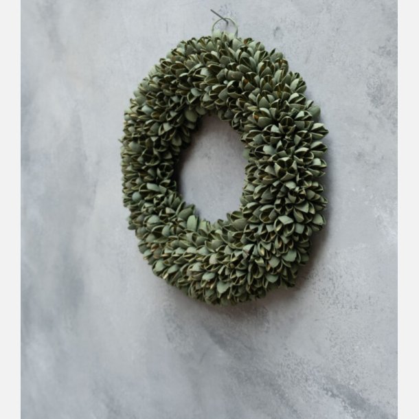 Krans med trrede bakuli-frkapsler i sart grn 40