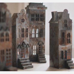  Pre-order.  Unikke Metalhuse alle 4 stk