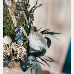   Evighedsbuket med hvide bonderoser