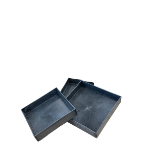 0. Firkantet rammest i sort plastik 