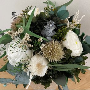 Rokokko buket i smykke hvide og grnne farver begrnset antal 